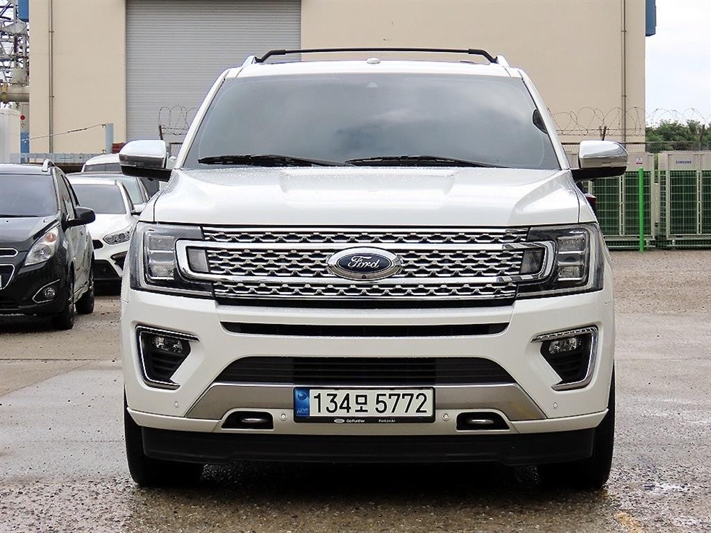 포드 익스피디션 3.5 EcoBoost Platinum 이미지 1