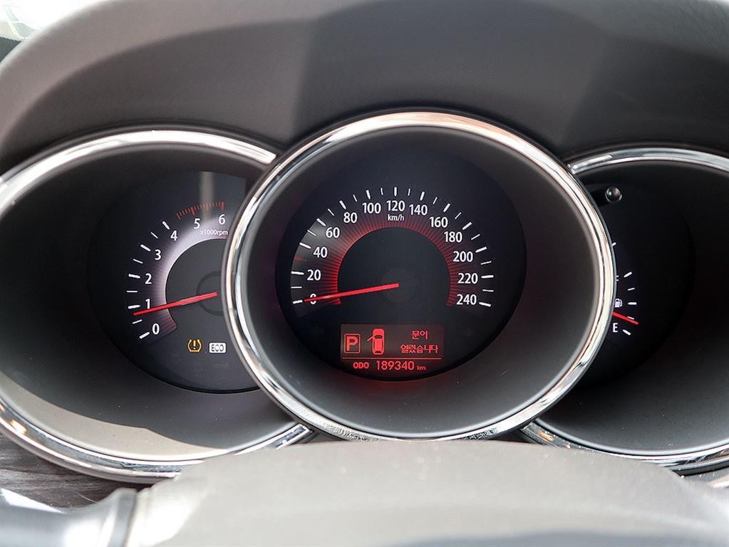 기아 쏘렌토 쏘렌토 R 디젤 2WD 2.0 TLX 프리미엄 이미지 9