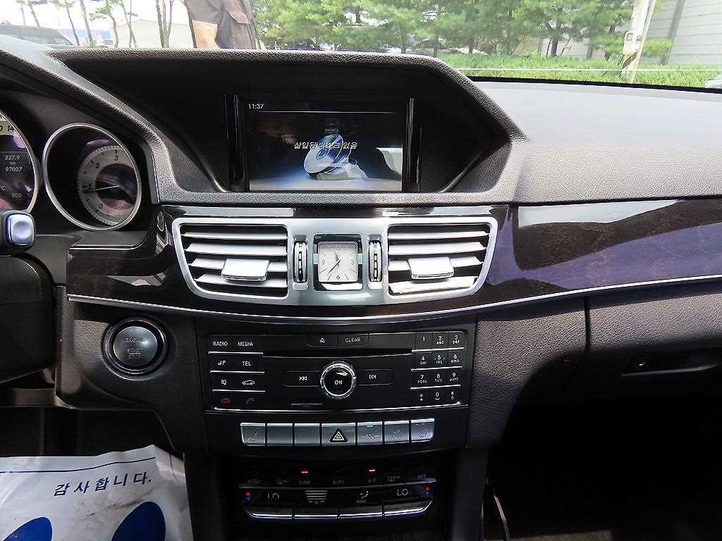 벤츠 E 클래스 E-클래스 W212 E220 블루텍 아방가르드 이미지 13