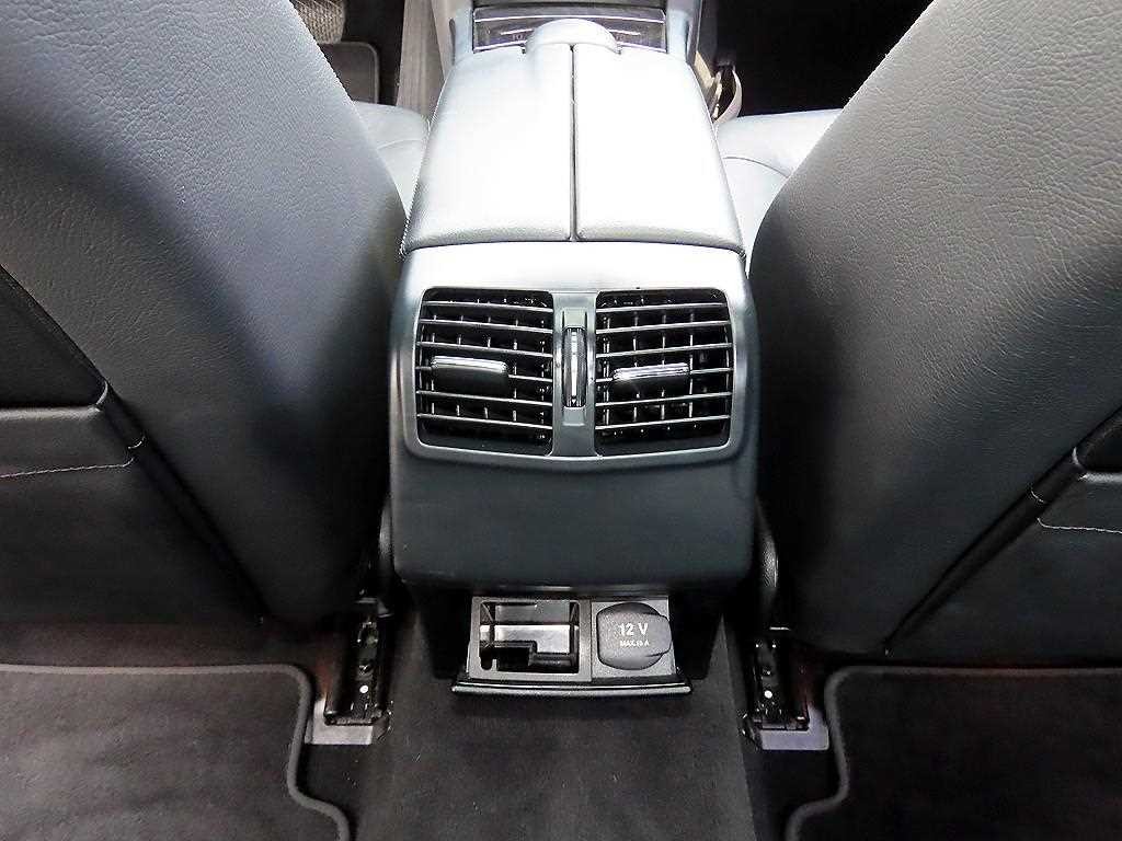 벤츠 E 클래스 E-클래스 W212 E220 블루텍 아방가르드 이미지 17