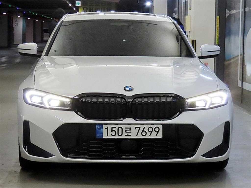 BMW 3시리즈 3시리즈 (G20) 320i M 스포츠 이미지 2