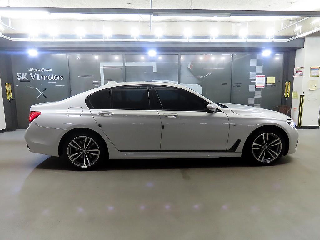BMW 7시리즈 7시리즈 (G11) 740d xDrive M 스포츠 이미지 3