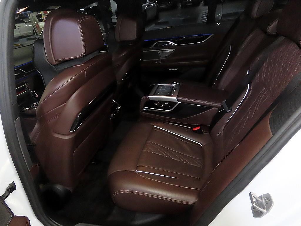 BMW 7시리즈 7시리즈 (G11) 740d xDrive M 스포츠 이미지 7