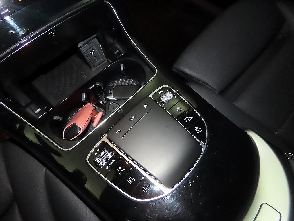 벤츠 GLC 클래스 GLC클래스 X253 GLC 220 d 4MATIC 이미지 13