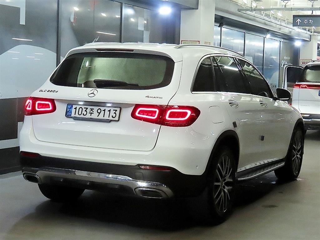 벤츠 GLC 클래스 GLC클래스 X253 GLC 220 d 4MATIC 이미지 4