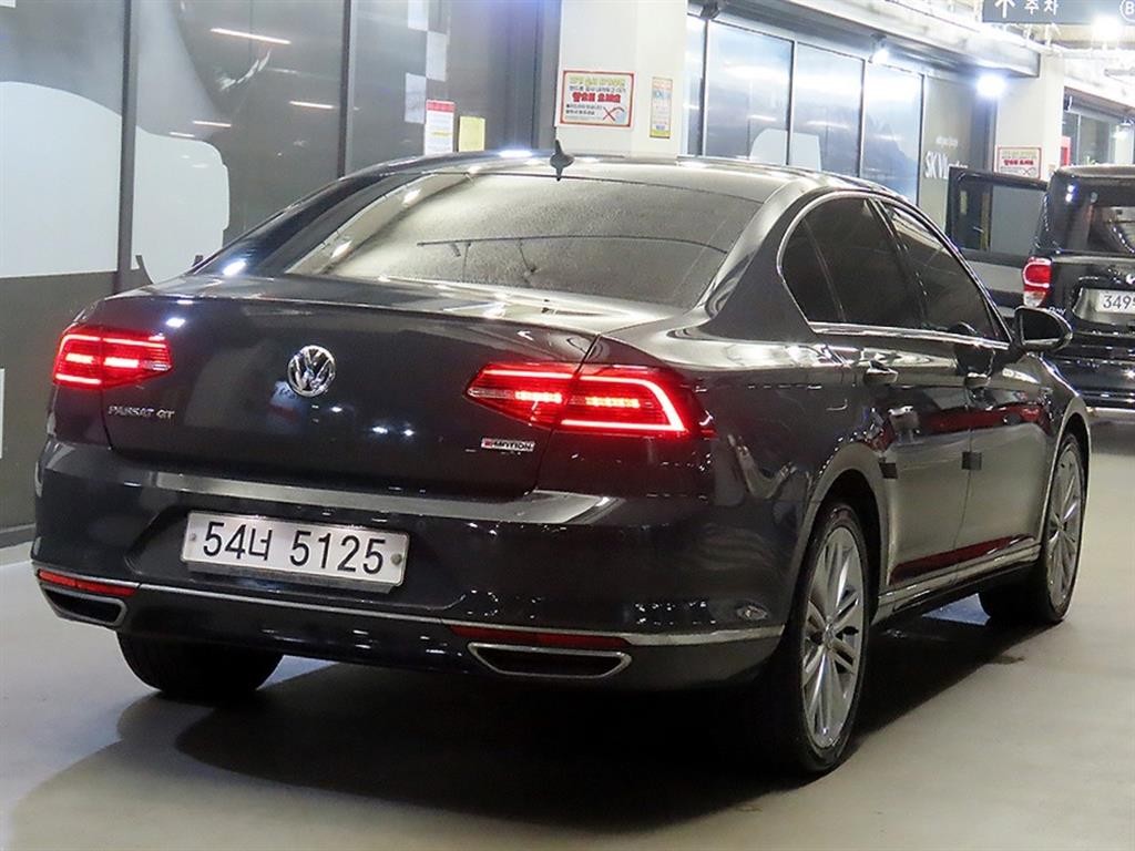 폭스바겐 파사트 파사트GT(B8) 2.0 TDI 4모션 프레스티지 이미지 4