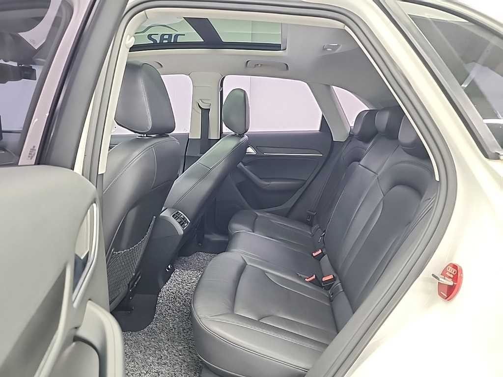 아우디 Q3 2.0 TDI 콰트로 다이나믹 이미지 12