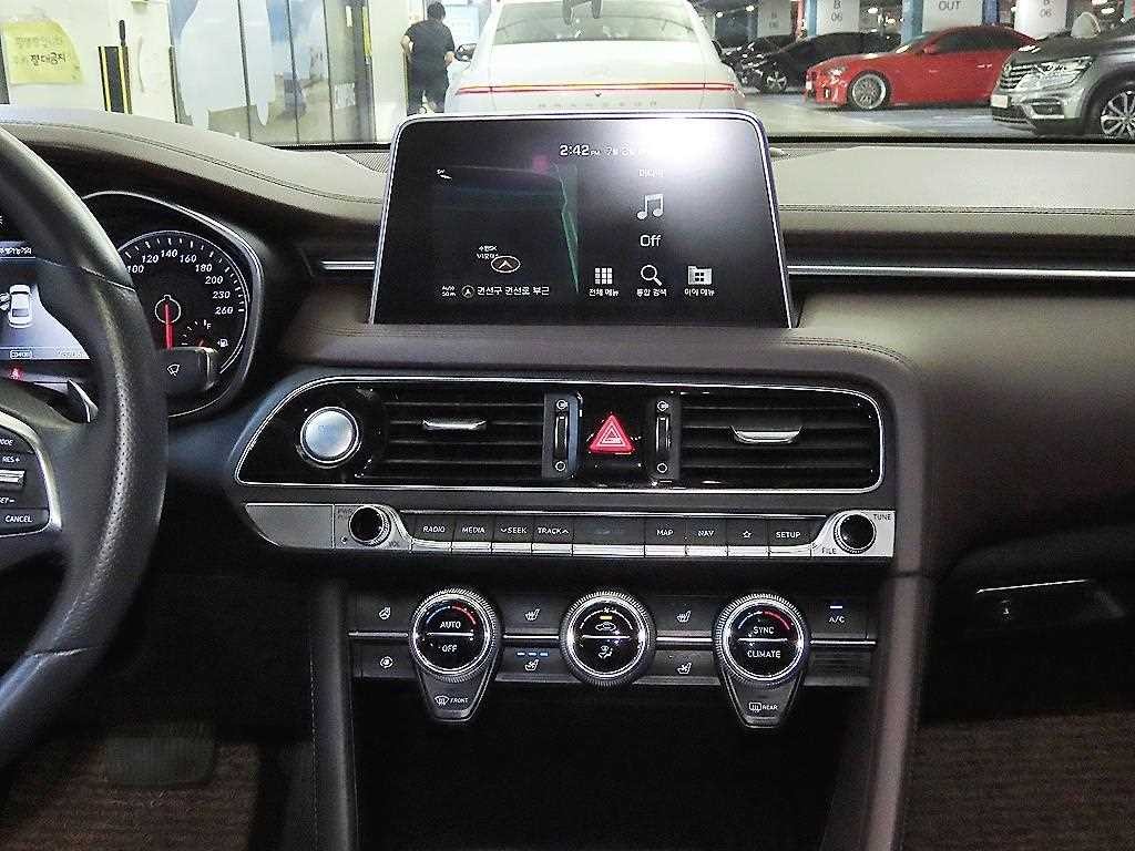 제네시스 G70 2.2D AWD 엘리트 이미지 11