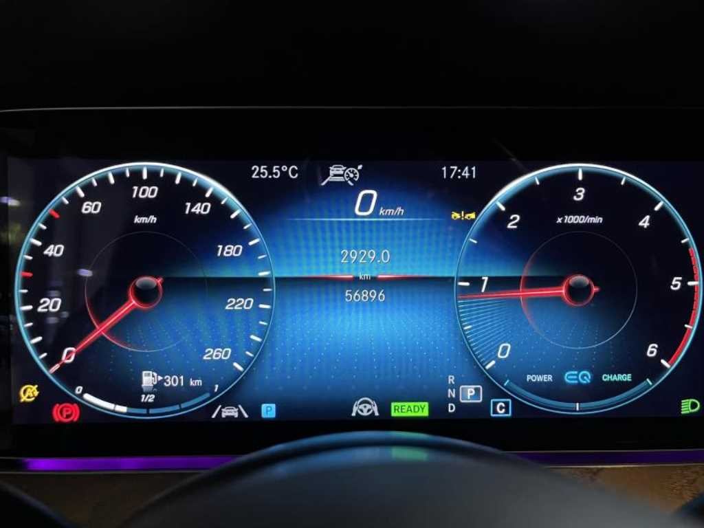 벤츠 E 클래스 E-클래스 W213 E220d 4MATIC 익스클루시브 이미지 17