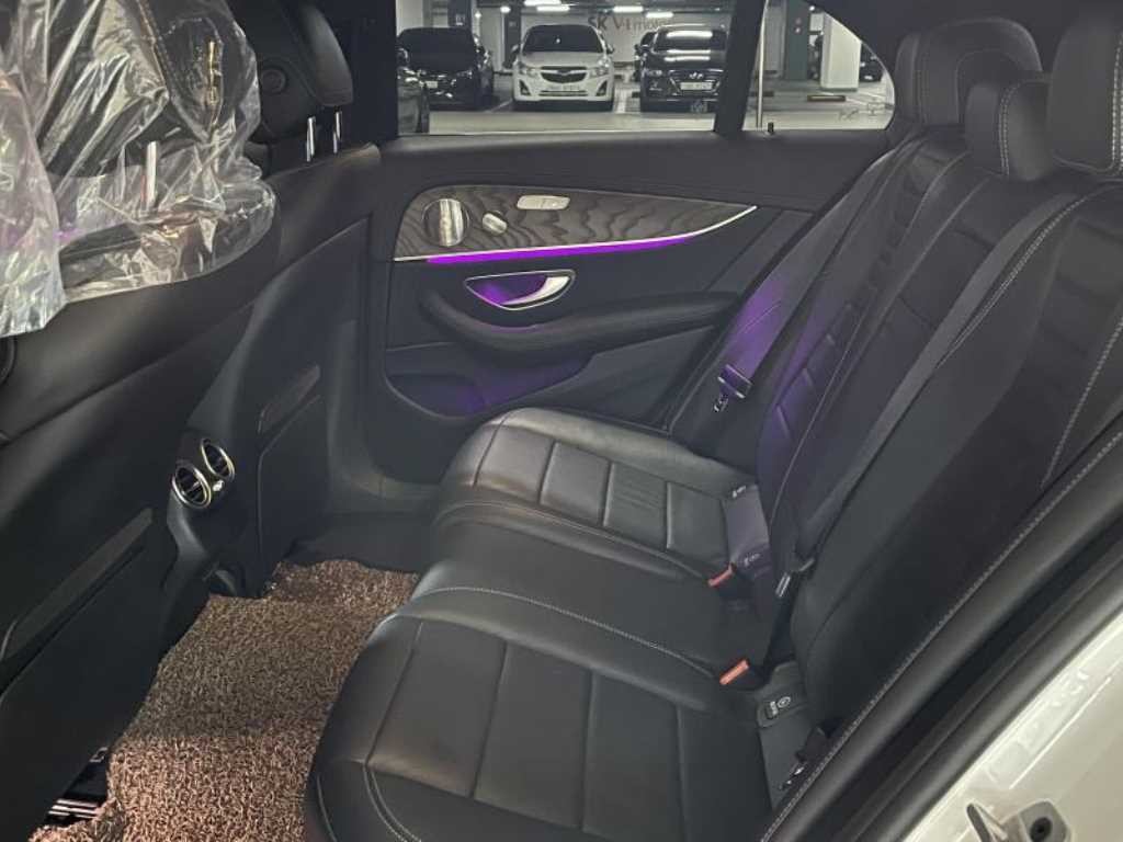 벤츠 E 클래스 E-클래스 W213 E220d 4MATIC 익스클루시브 이미지 7