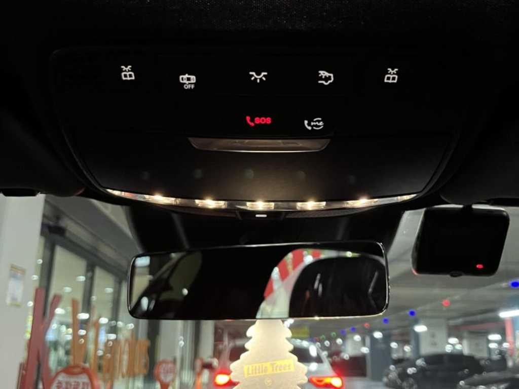 벤츠 E 클래스 E-클래스 W213 E220d 4MATIC 익스클루시브 이미지 8