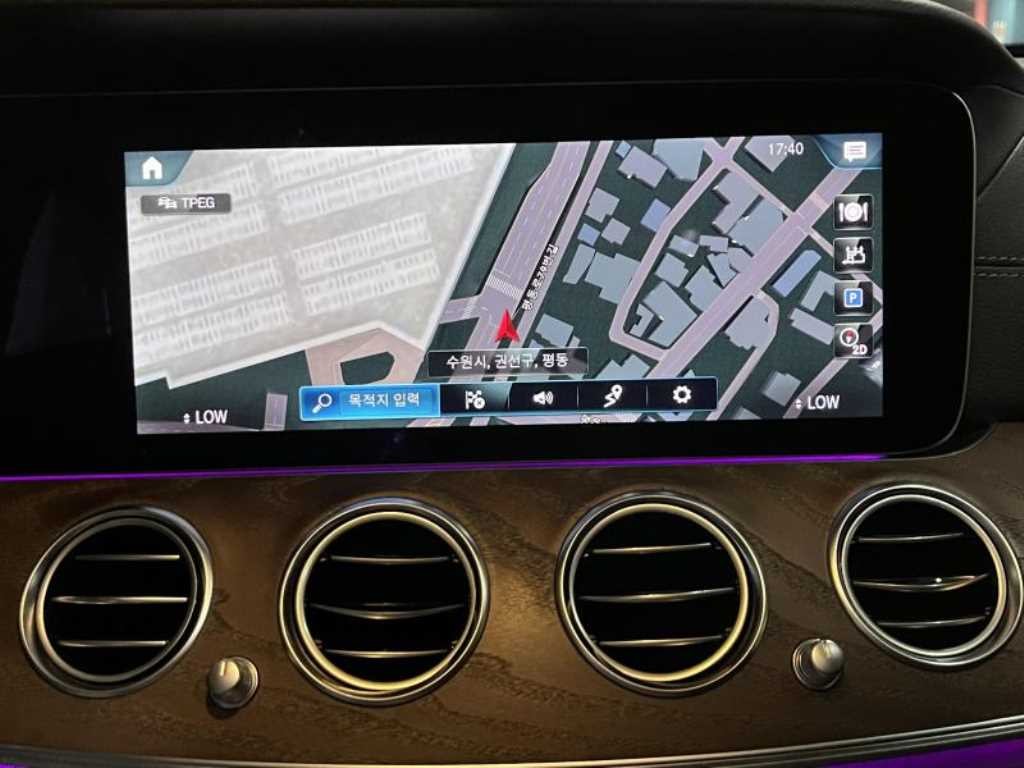 벤츠 E 클래스 E-클래스 W213 E220d 4MATIC 익스클루시브 이미지 9