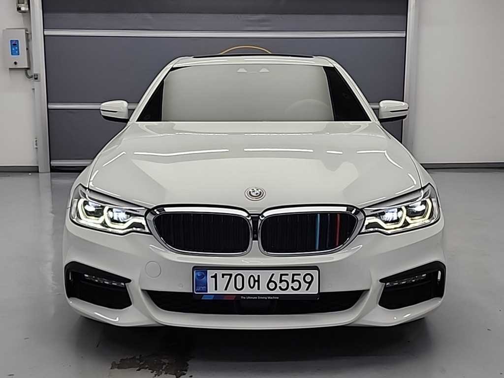 BMW 5시리즈 5시리즈 (G30) 530i M 스포츠 플러스 이미지 2