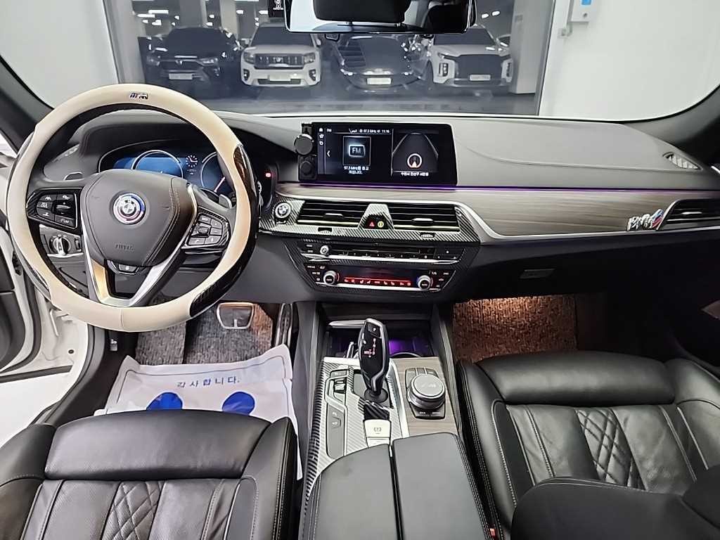 BMW 5시리즈 5시리즈 (G30) 530i M 스포츠 플러스 이미지 7