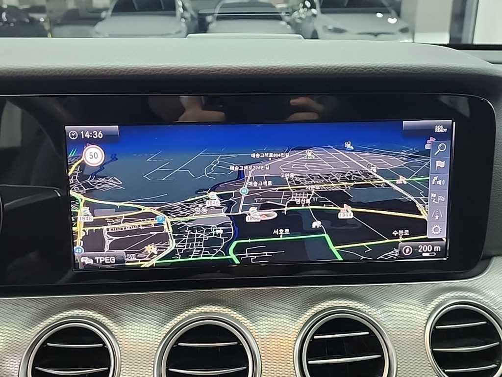 벤츠 E 클래스 E-클래스 W213 E300 아방가르드 이미지 15