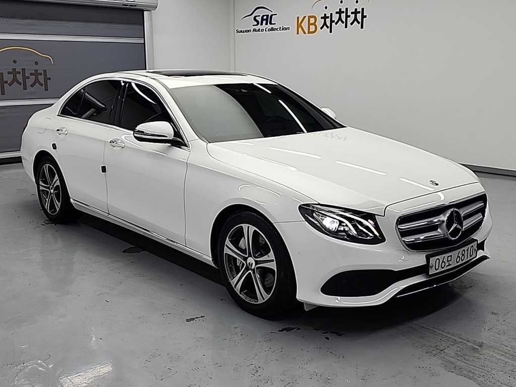 벤츠 E 클래스 E-클래스 W213 E300 아방가르드 이미지 4