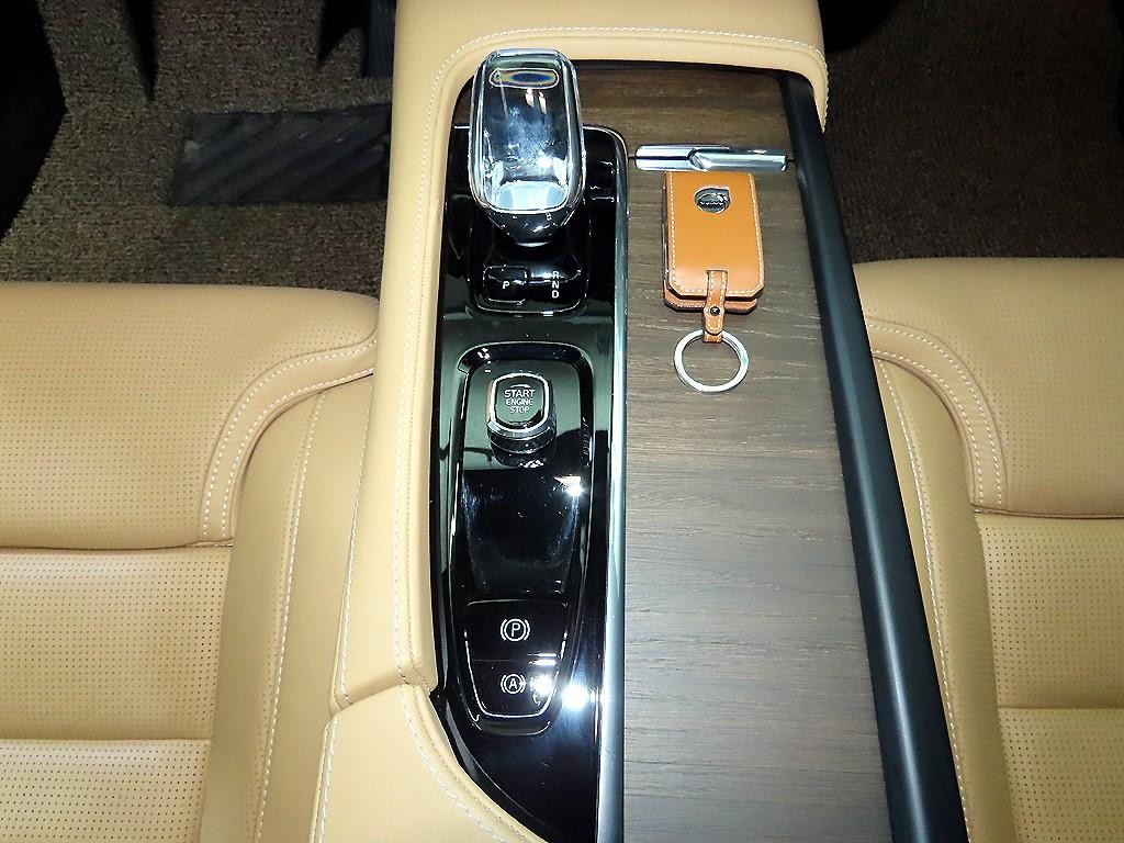 볼보 S90 B6 AWD 얼티메이트 브라이트 이미지 12