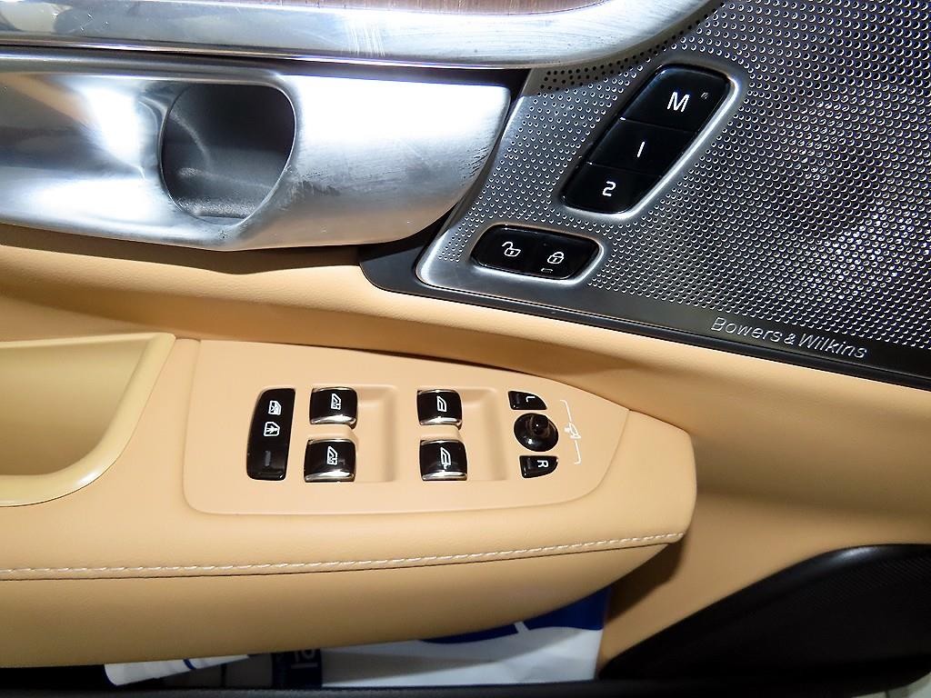 볼보 S90 B6 AWD 얼티메이트 브라이트 이미지 13