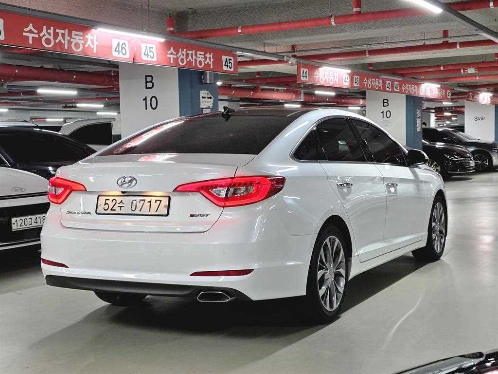 현대 쏘나타 LF 쏘나타 1.7 E-VGT 스마트 기본형 이미지 3