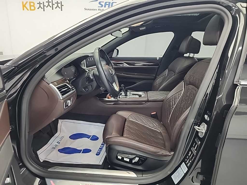 BMW 7시리즈 7시리즈 (G11) 730d xDrive 디자인 퓨어 엑설런스 이미지 11