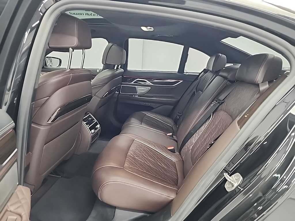 BMW 7시리즈 7시리즈 (G11) 730d xDrive 디자인 퓨어 엑설런스 이미지 12