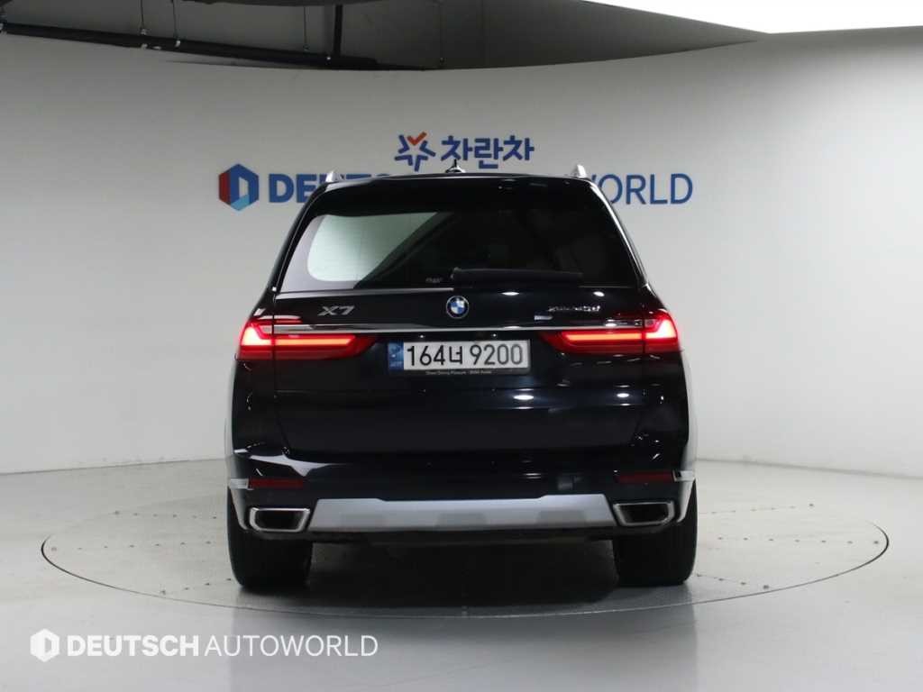 BMW X7 X7 (G07) xDrive 40d 디자인 퓨어 엑셀런스 6인승 이미지 4