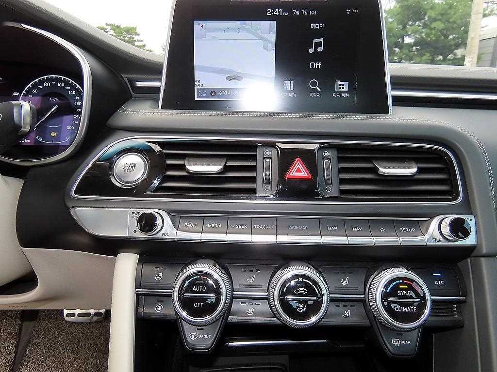 제네시스 G70 3.3T 스포츠 AWD 프레스티지 이미지 14