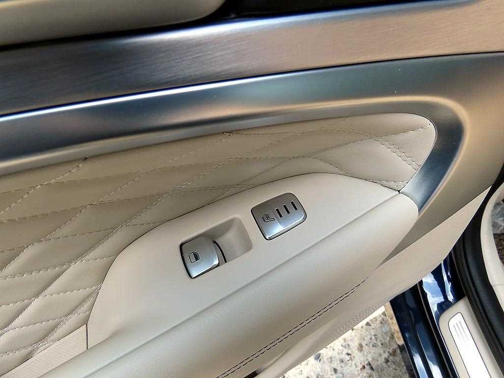 제네시스 G70 3.3T 스포츠 AWD 프레스티지 이미지 15
