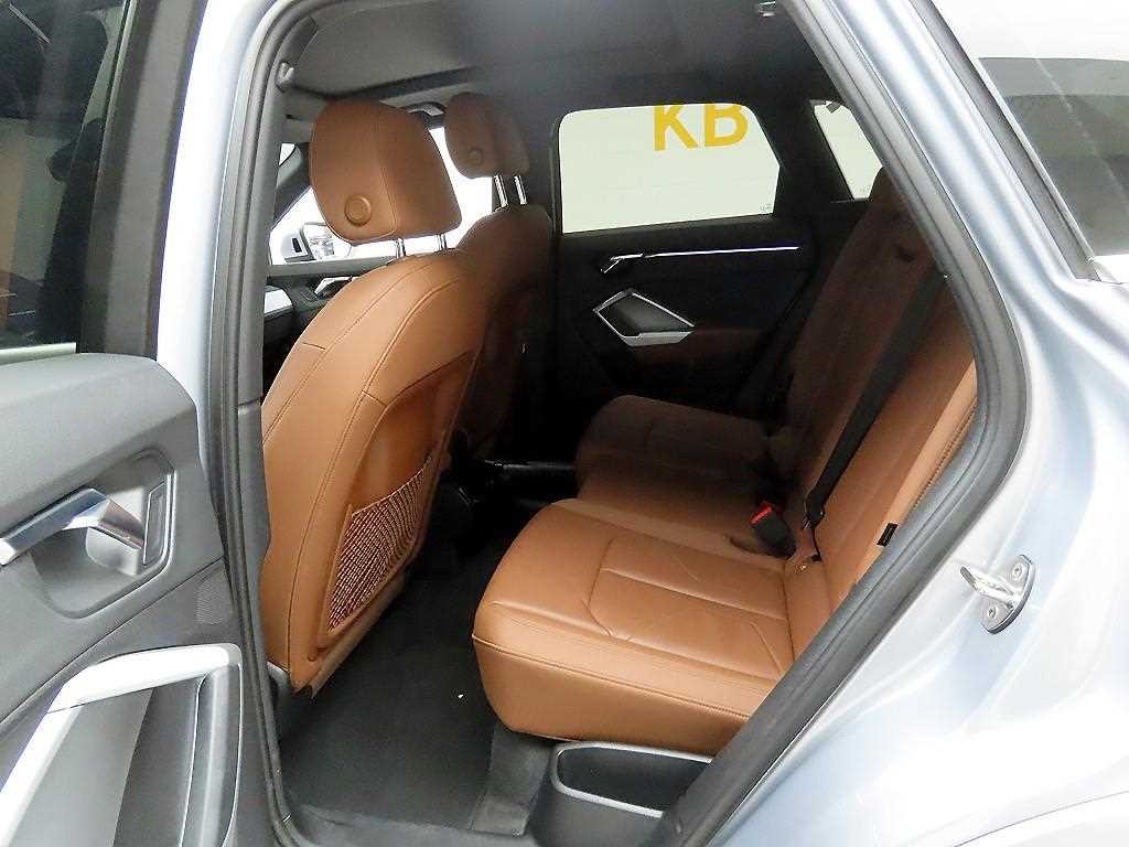 아우디 Q3 Q3 (F3) 35 TDI 프리미엄 이미지 13