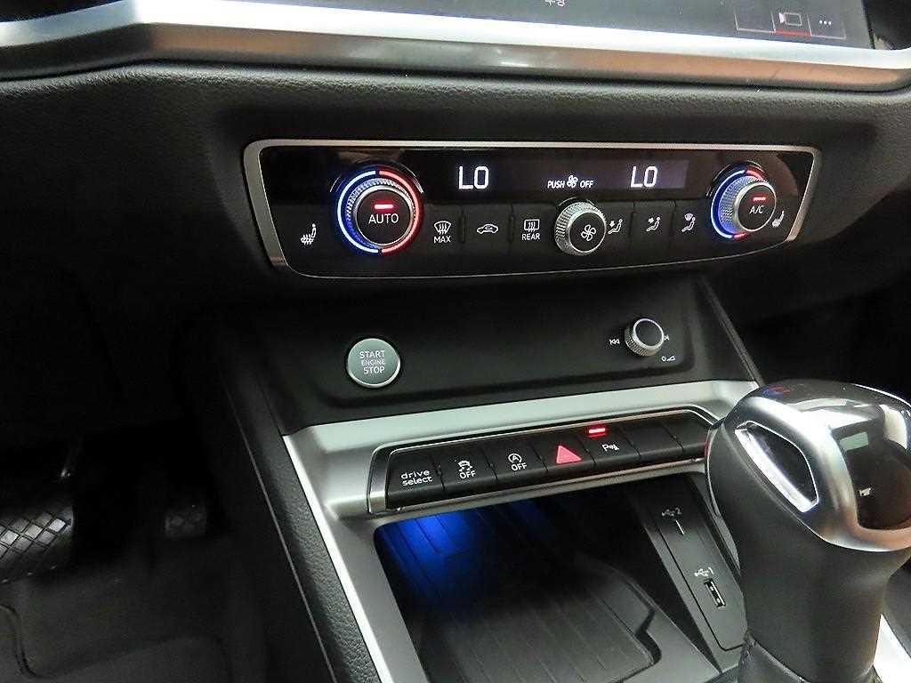 아우디 Q3 Q3 (F3) 35 TDI 프리미엄 이미지 15