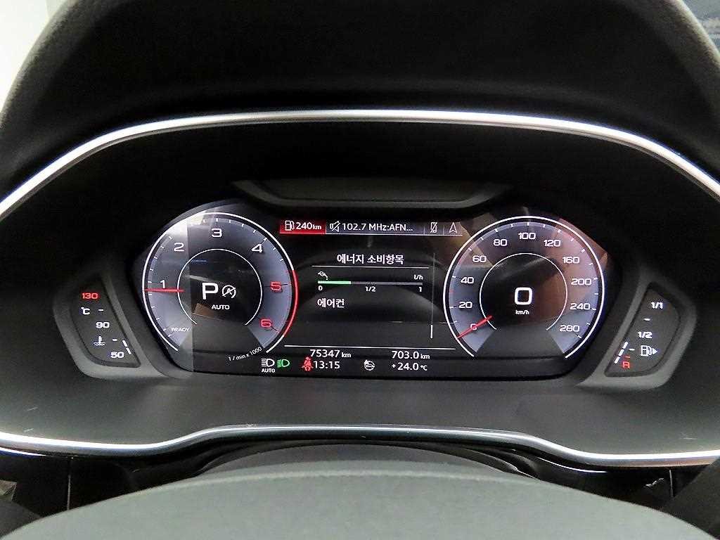 아우디 Q3 Q3 (F3) 35 TDI 프리미엄 이미지 6
