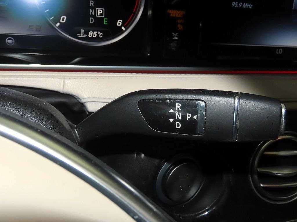 벤츠 S 클래스 S클래스-W222 S 350 d 4MATIC 이미지 12