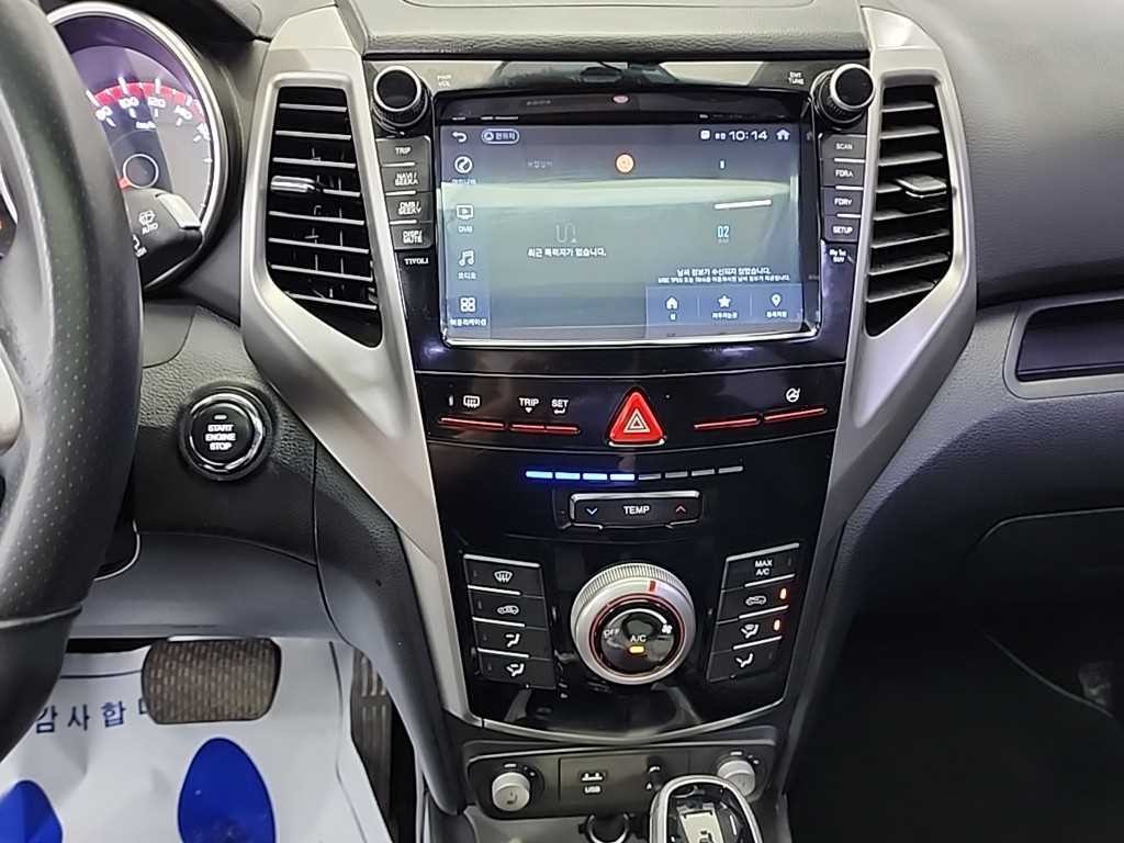 KG모빌리티(쌍용) 티볼리 디젤 2WD 1.6 LX 이미지 10