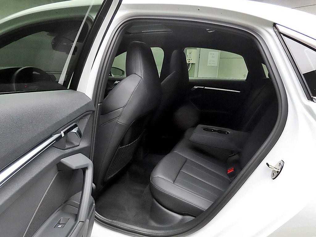 아우디 A3 A3(8Y) 40 TFSI 프리미엄 이미지 6