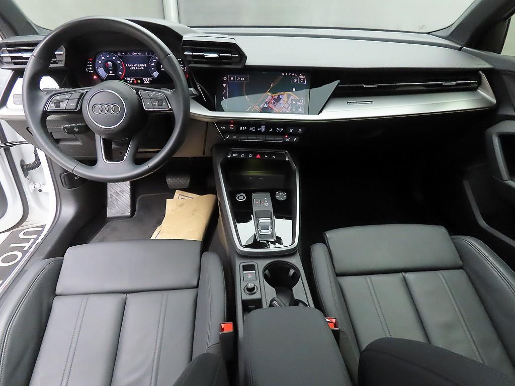 아우디 A3 A3(8Y) 40 TFSI 프리미엄 이미지 7