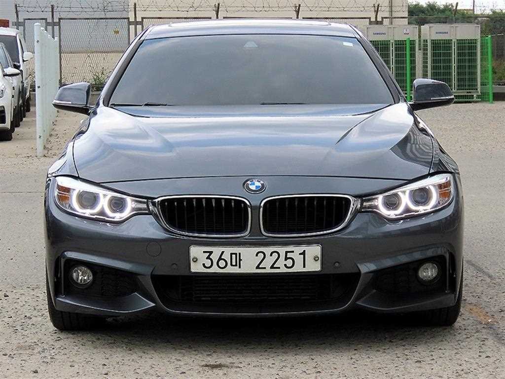 BMW 4시리즈 4시리즈 (F32) 420i 그란쿠페 M 스포츠 이미지 1