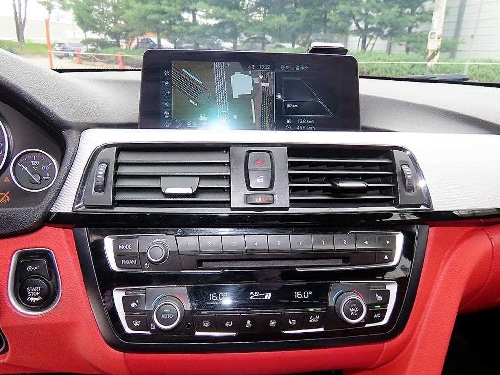 BMW 4시리즈 4시리즈 (F32) 420i 그란쿠페 M 스포츠 이미지 12