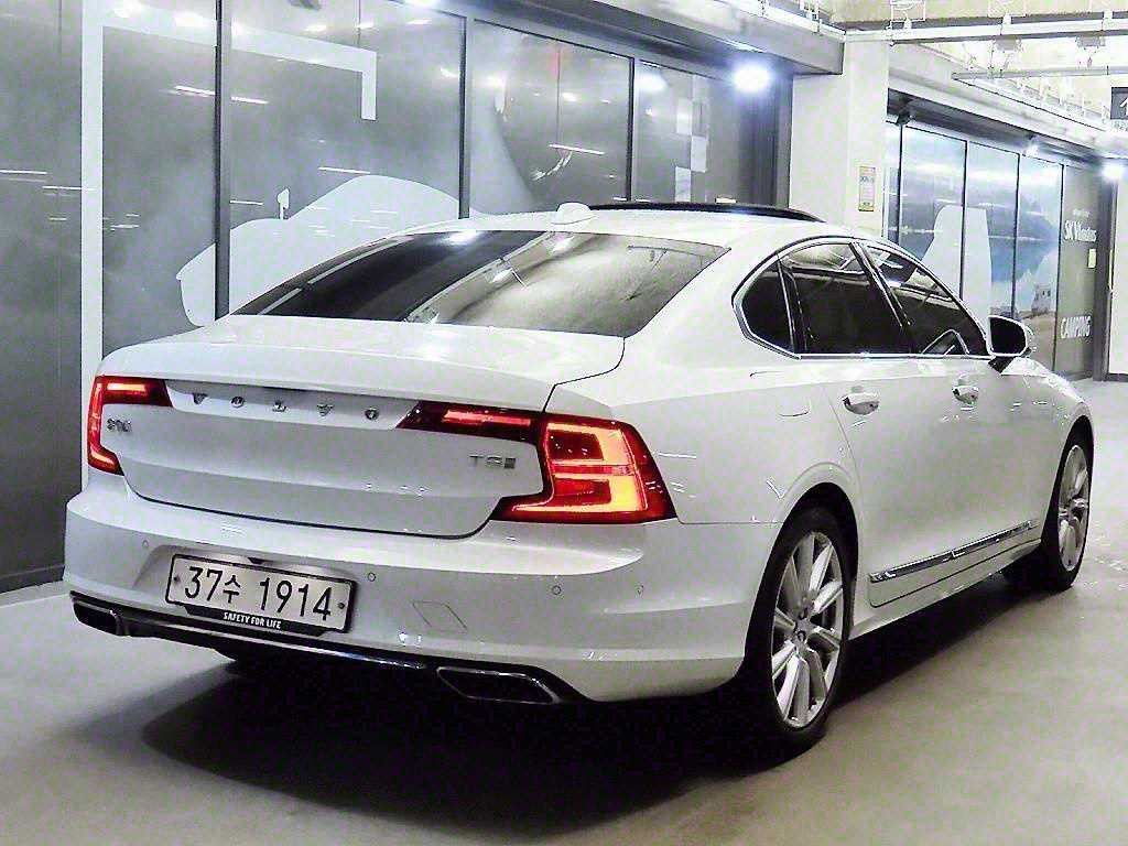 볼보 S90 T5 인스크립션 이미지 4