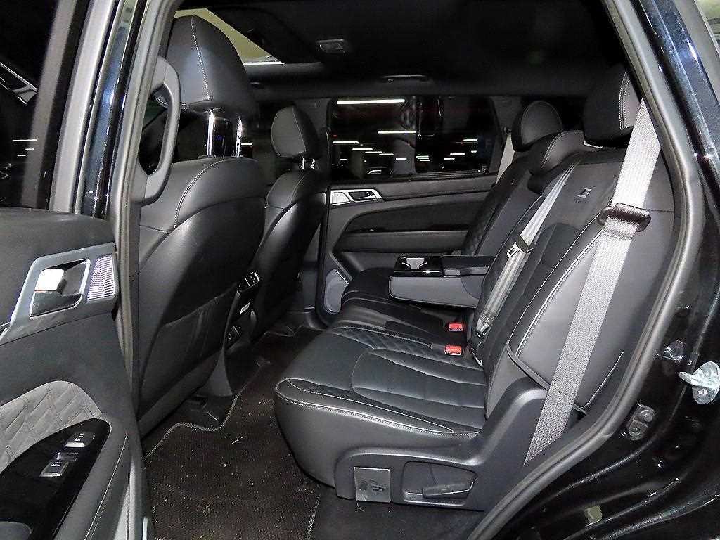 KG모빌리티(쌍용) 렉스턴 올 뉴 렉스턴 (Y450) 디젤 2.2 4WD 더 블랙 이미지 7