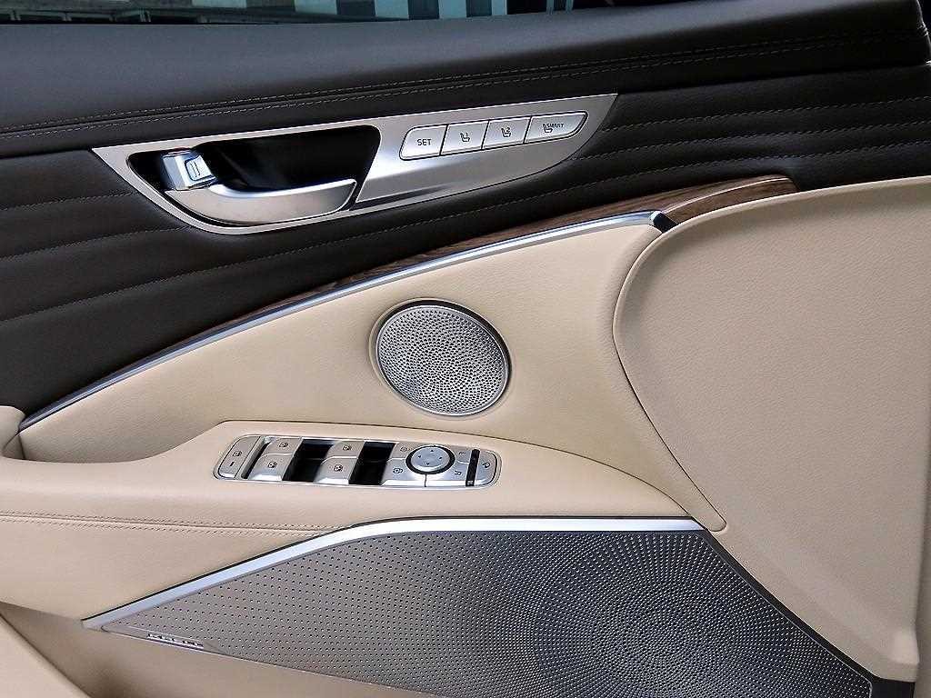 기아 K9 더 K9 3.8 GDI 2WD 플래티넘Ⅱ 이미지 12