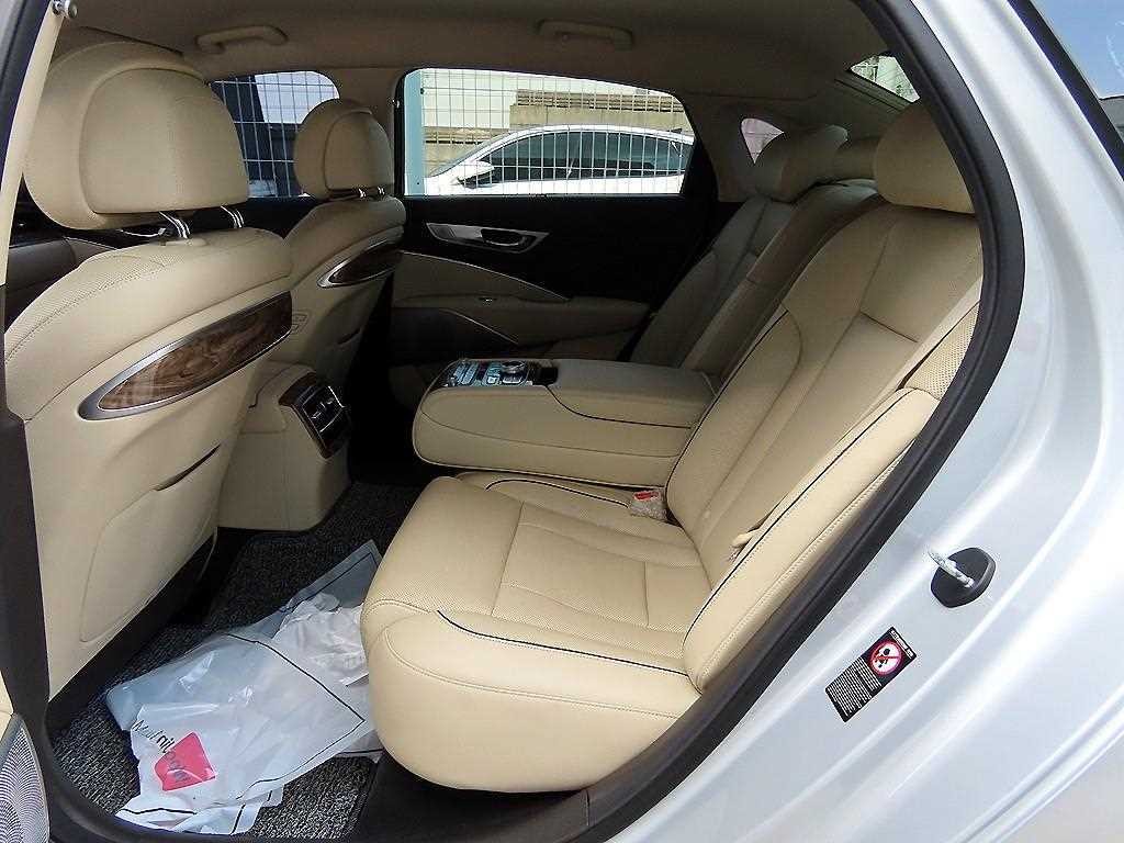 기아 K9 더 K9 3.8 GDI 2WD 플래티넘Ⅱ 이미지 6