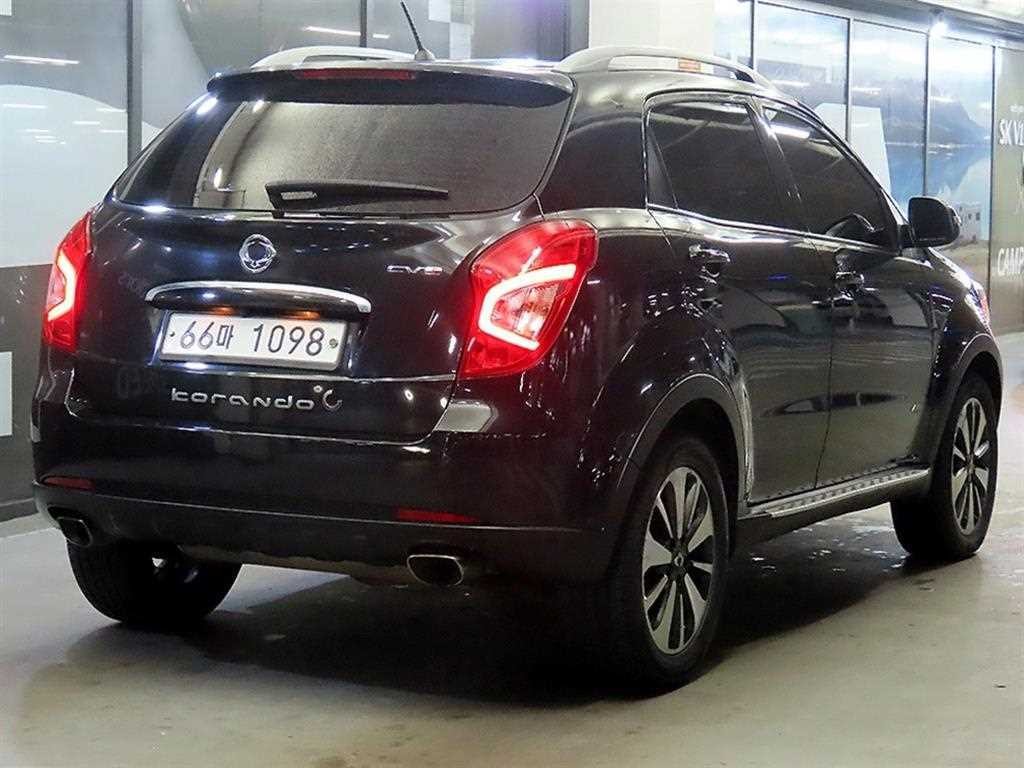 KG모빌리티(쌍용) 코란도 뉴코란도C 4WD 2.0 어드벤처 60th 에디션 이미지 4