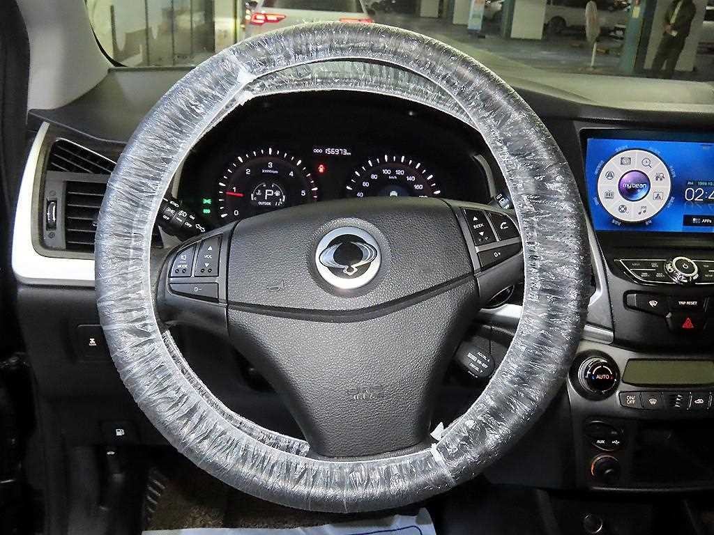 KG모빌리티(쌍용) 코란도 뉴코란도C 4WD 2.0 어드벤처 60th 에디션 이미지 8