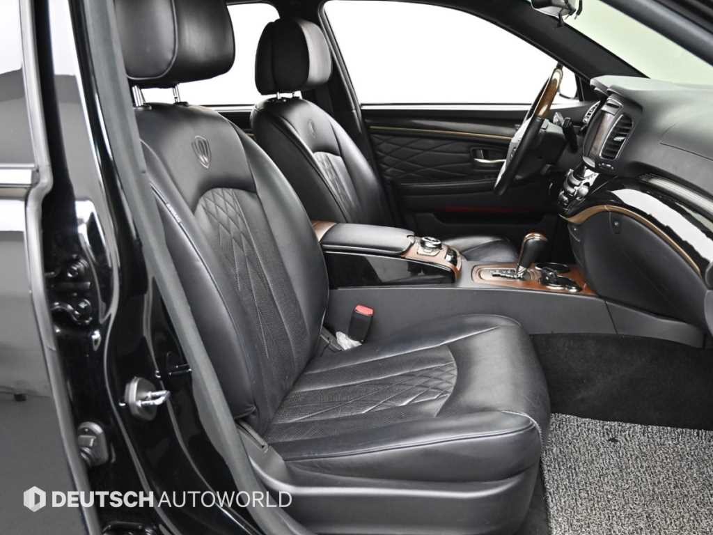 KG모빌리티(쌍용) 체어맨 뉴체어맨W 가솔린 4WD CW700 4TRONIC VIP 이미지 10