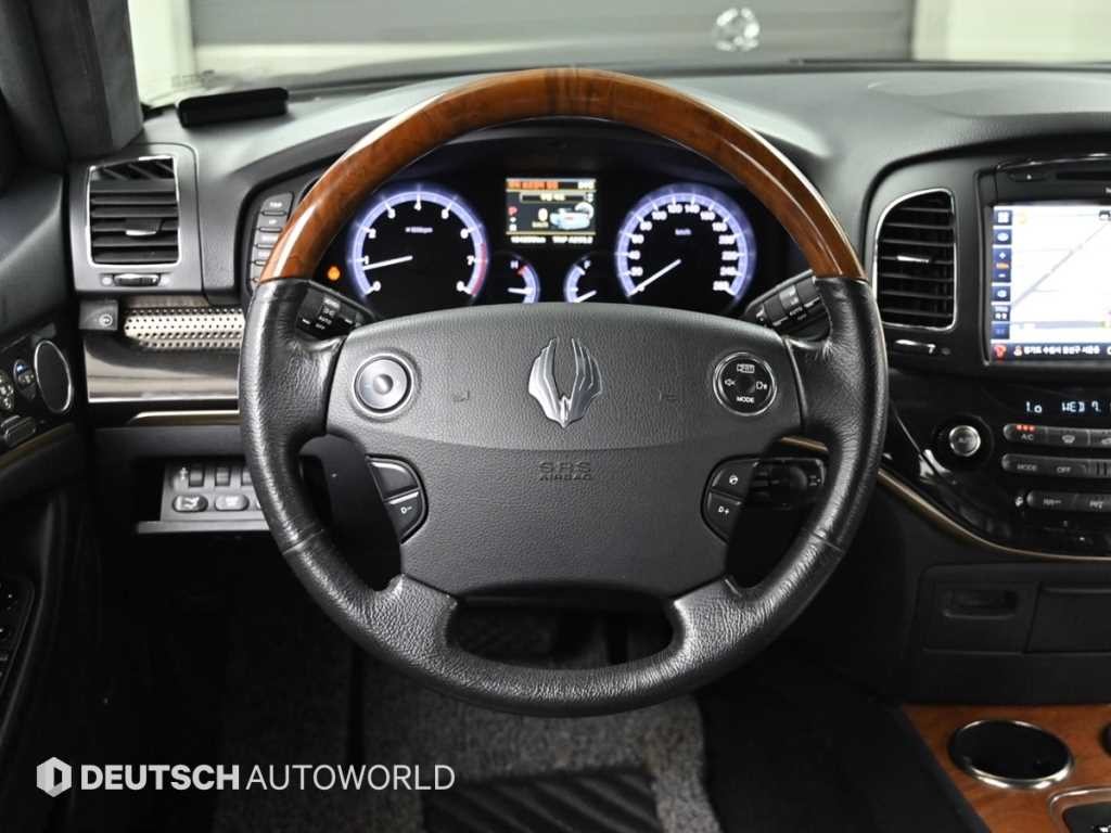 KG모빌리티(쌍용) 체어맨 뉴체어맨W 가솔린 4WD CW700 4TRONIC VIP 이미지 13