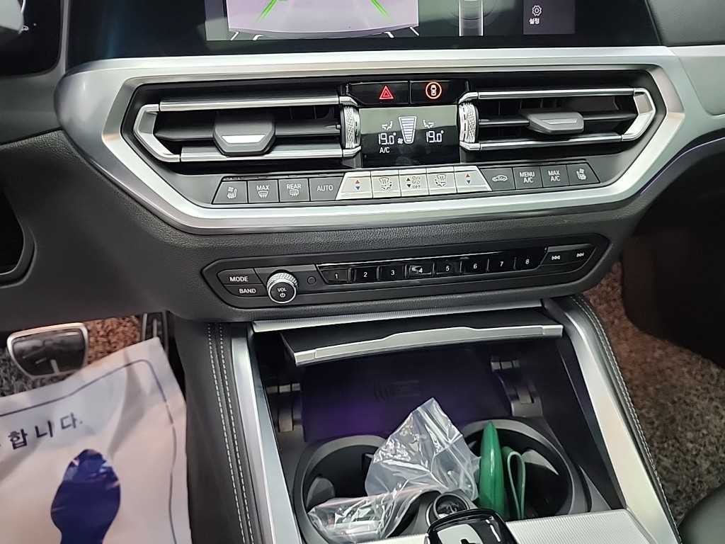 BMW 4시리즈 4시리즈 (G22) 420i 쿠페 M 스포츠 이미지 10