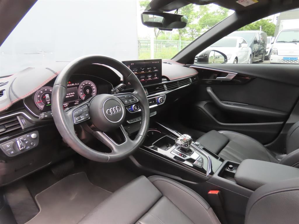 아우디 A4 A4 (B9) 40 TFSI 프리미엄 이미지 16