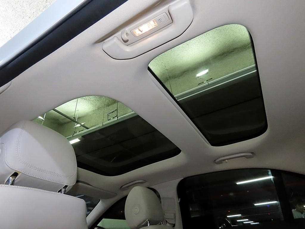 벤츠 E 클래스 E-클래스 W213 E300 아방가르드 이미지 17