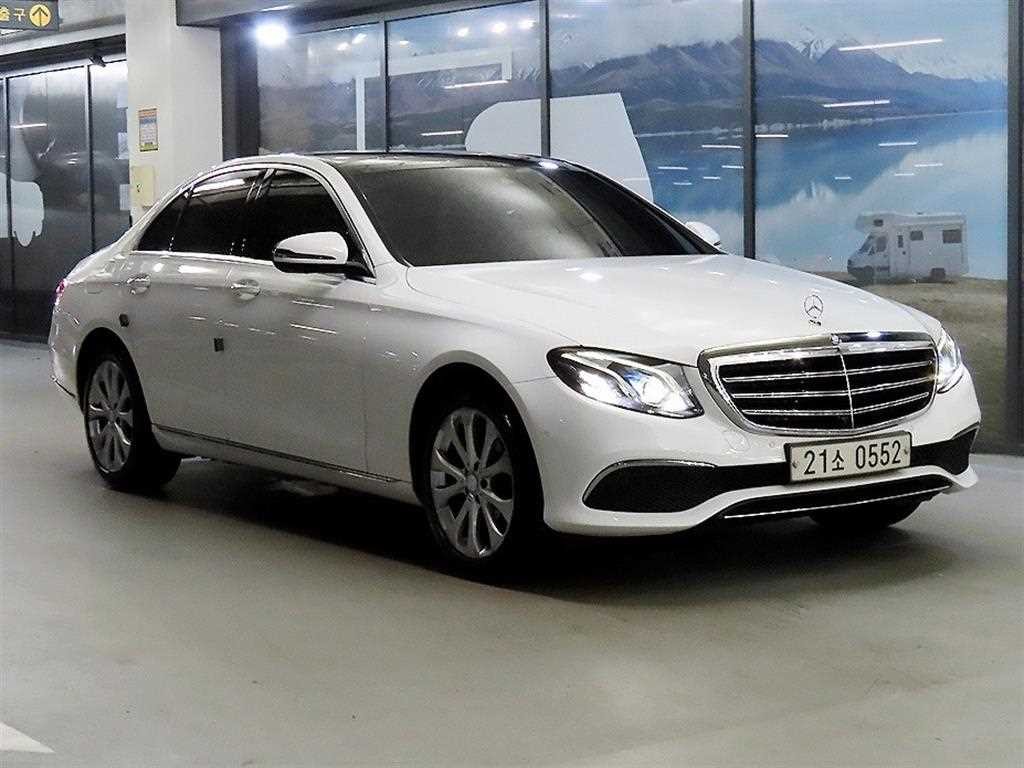 벤츠 E 클래스 E-클래스 W213 E300 아방가르드 이미지 2