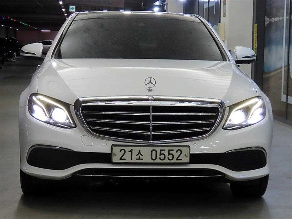 벤츠 E 클래스 E-클래스 W213 E300 아방가르드 이미지 3